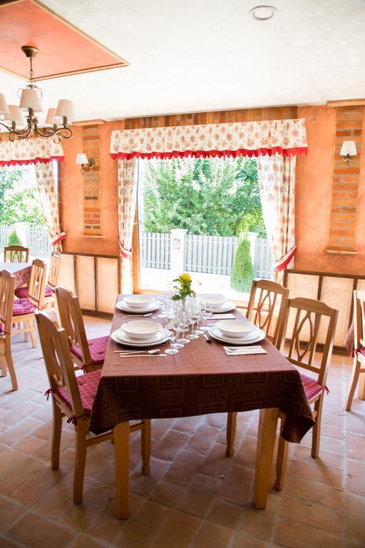 Curteni Country Court Bed & Breakfast エクステリア 写真