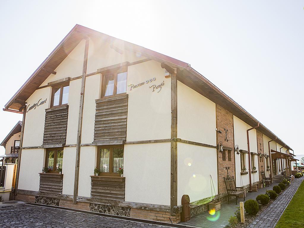 Curteni Country Court Bed & Breakfast エクステリア 写真